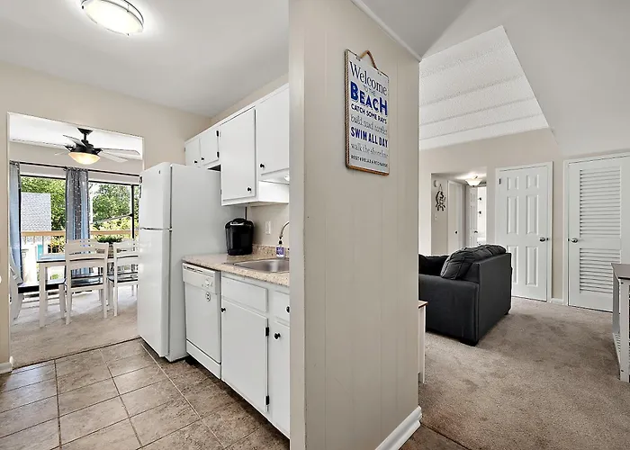 Uptown Ocean 2br W/ Pool! Ocean City