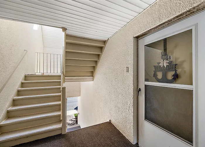 Holiday home Uptown Ocean 2br W/ Pool! Ocean City